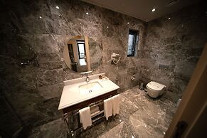 Golden Royal Hotel & Spa