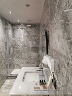 Golden Royal Hotel & Spa