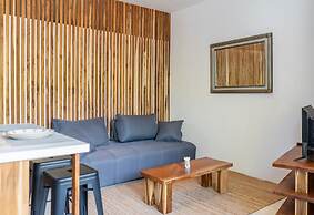 Plaza Royal Apartments