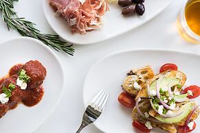 AC Hotel Louisville Downtown