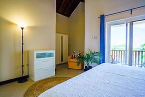 Nianna Coral Bay Deluxe Townhouse 1