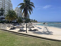 Nianna Coral Bay Splendid Townhouse- 4