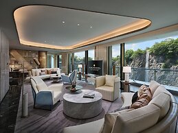 InterContinental Shanghai Wonderland by IHG