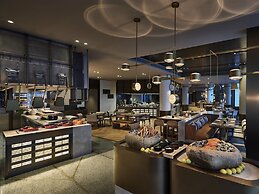 InterContinental Shanghai Wonderland by IHG