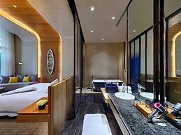 InterContinental Shanghai Wonderland by IHG