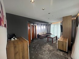 Family Hotel Sunday