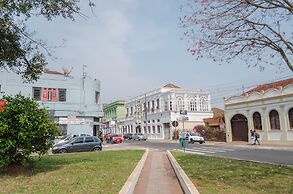 Central Palace Hotel