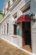 Central Palace Hotel