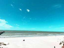 Sea Oats Beach Resort by Liberte