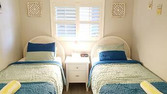 Sea Oats Beach Resort by Liberte