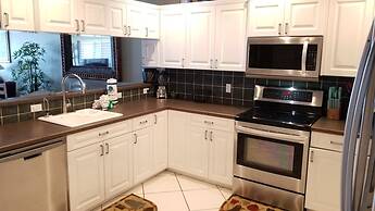 Sea Oats Beach Resort by Liberte