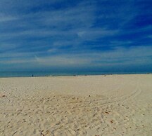 Sea Oats Beach Resort by Liberte