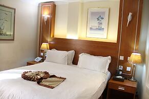 Emmad Apartment Hotel