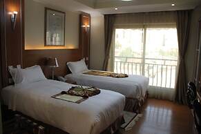 Emmad Apartment Hotel