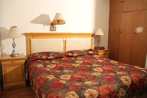 Emmad Apartment Hotel