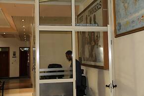 Emmad Apartment Hotel