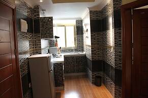 Emmad Apartment Hotel
