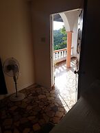 The Cozy Family Inn Guesthouse