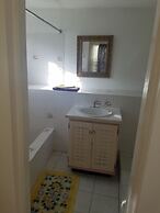 The Cozy Family Inn Guesthouse