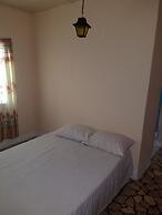 The Cozy Family Inn Guesthouse