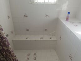 The Cozy Family Inn Guesthouse