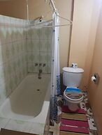 The Cozy Family Inn Guesthouse