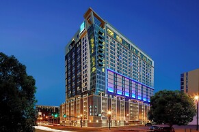 AC Hotel by Marriott Nashville Downtown