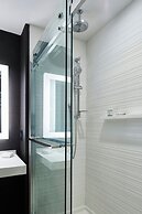 AC Hotel by Marriott Nashville Downtown