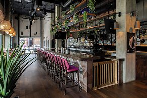 AC Hotel by Marriott Nashville Downtown