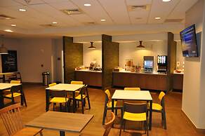 Fairfield Inn & Suites by Marriott Nashville Airport