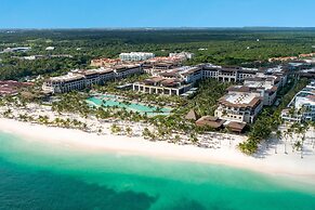 Adults Only Club at Lopesan Costa Bávaro - All Inclusive