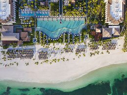 Unique Club at Lopesan Costa Bávaro - All Inclusive