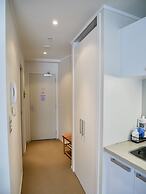 Leafy Street Apartment Central Auckland