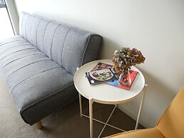 Leafy Street Apartment Central Auckland