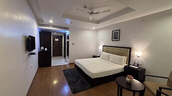 Triguna Clarks Inn