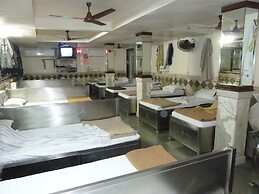 Yadgar Guest House
