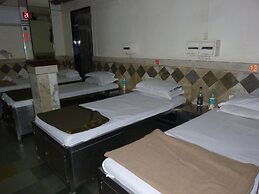 Yadgar Guest House