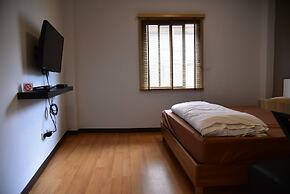 Inn Trog And Inn Soi - Hostel - Adults Only