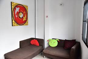 Inn Trog And Inn Soi - Hostel - Adults Only