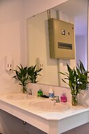 Inn Trog And Inn Soi - Hostel - Adults Only