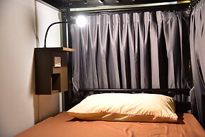 Inn Trog And Inn Soi - Hostel - Adults Only