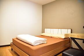 Inn Trog And Inn Soi - Hostel - Adults Only