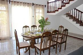 Hibiscus Villa - 5 Rooms