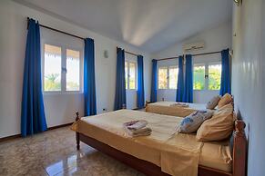 Hibiscus Villa - 5 Rooms