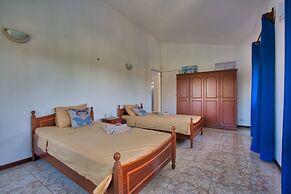 Hibiscus Villa - 5 Rooms