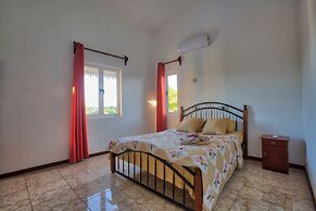 Hibiscus Villa - 5 Rooms