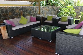 Tropical Villa 5 Min to the Beach