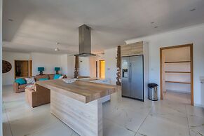 Villa de Haut Standing Diroma