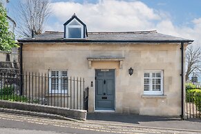 Bath Circle Camden Lodge House