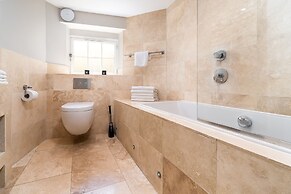 Bath Circle Camden Lodge House